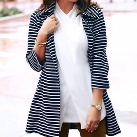 CAbi Ivory Wraparound Sleeveless Tunic Top Size 8 #3259 Lined Dressy Faux Wrap - Picture 1 of 9